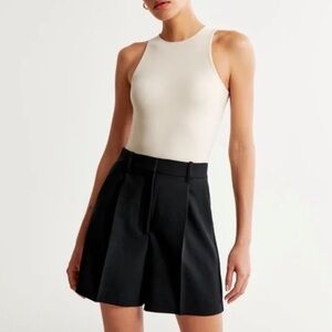 Abercrombie & Fitch High Rise Premium Crepe Tailored Short in Black